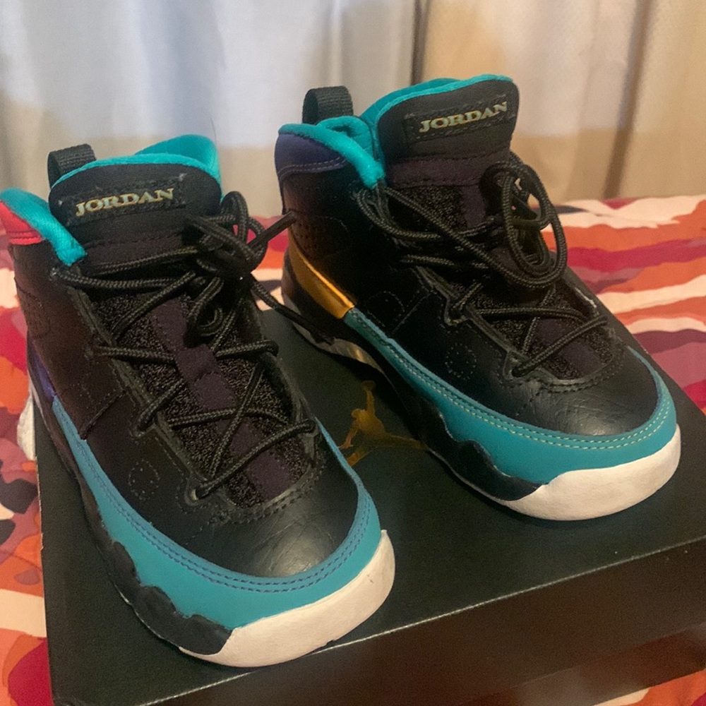 Air Jordan Retro 9